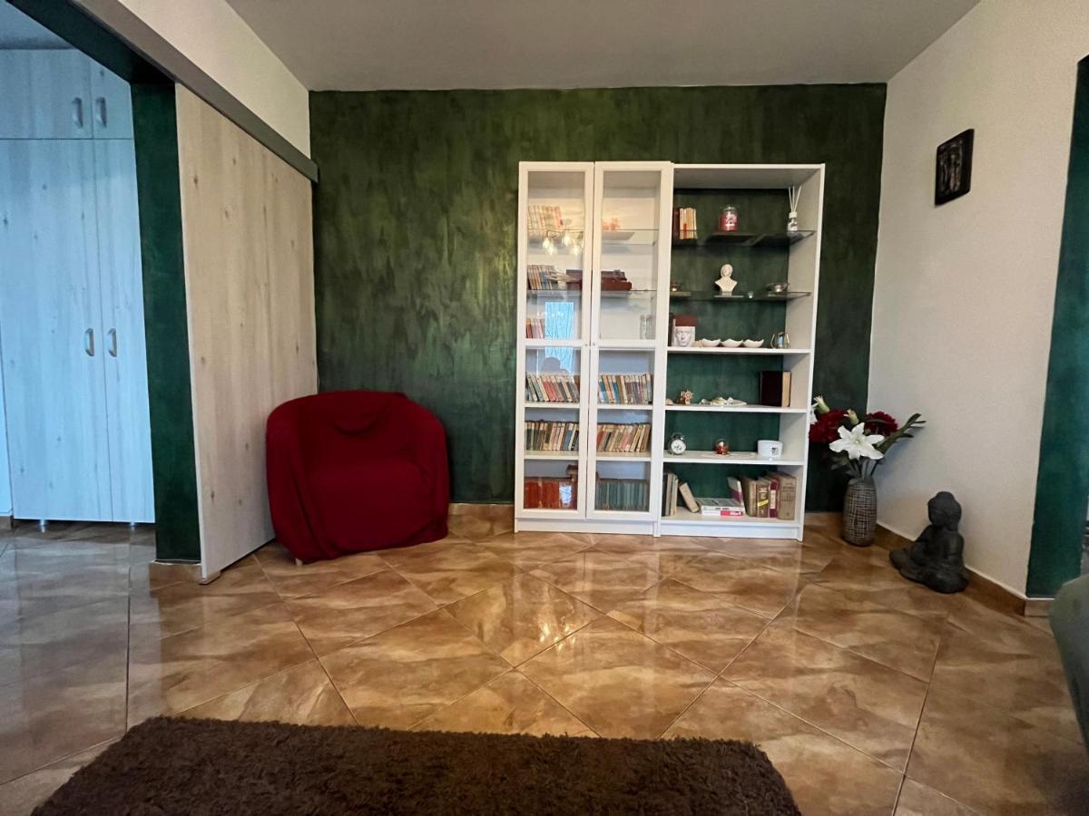 Casa Cartilor - House Of Book'S Apartment Bucureşti Ngoại thất bức ảnh